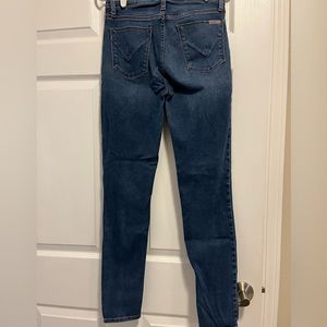 Hudson women’s skinny jeans!